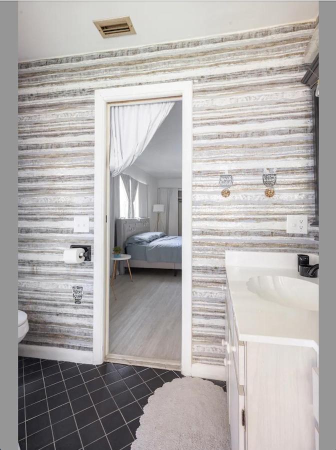 Serenity Studio Hotell Fort Pierce Exteriör bild