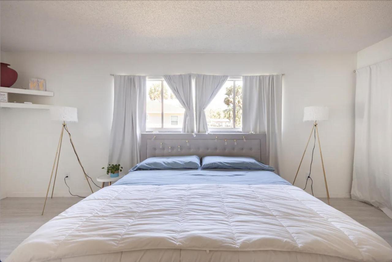 Serenity Studio Hotell Fort Pierce Exteriör bild